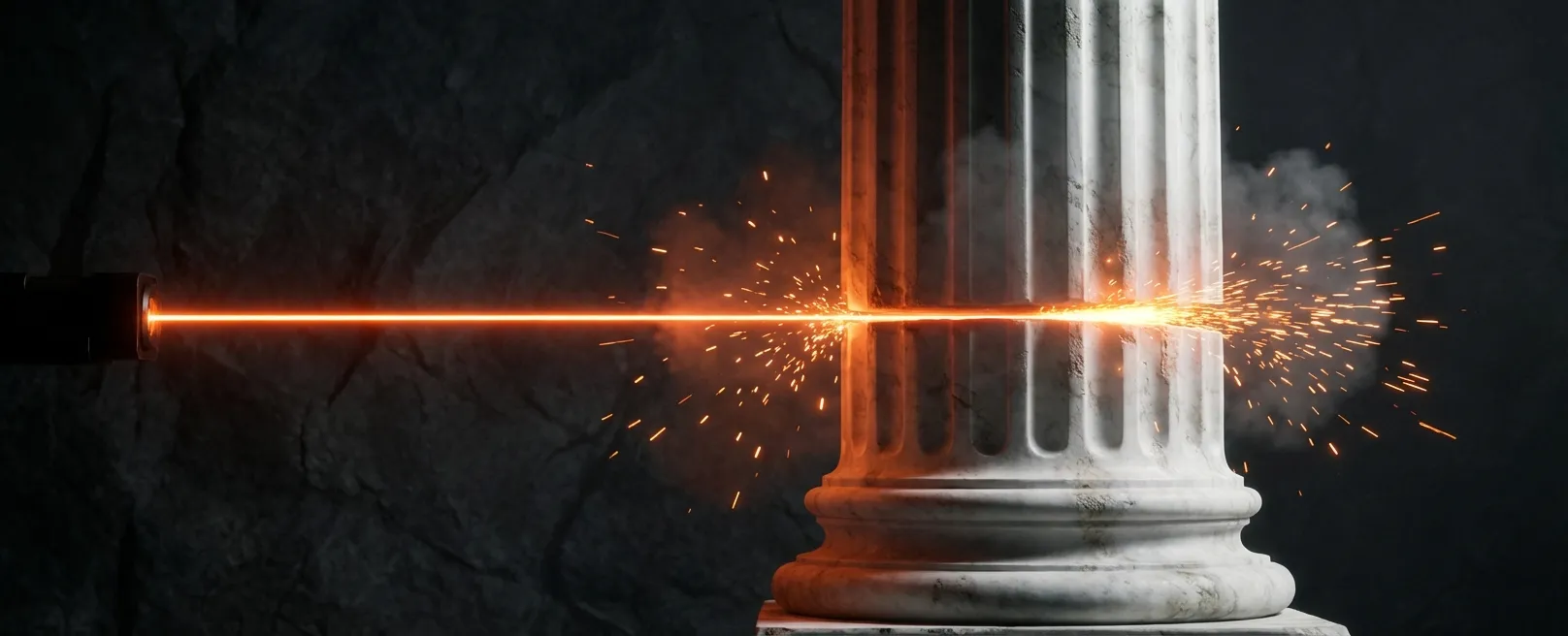 Лазерный луч разрезает огромную мраморную глыбу